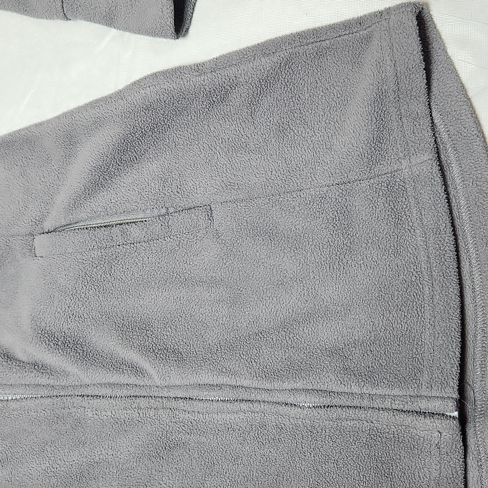 Zip-up Bench Sweater - Picture 3 of 16